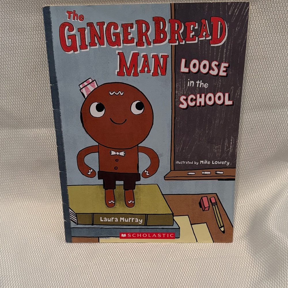 Scholastic‎ The Gingerbread Man Book - Blue and Brown
